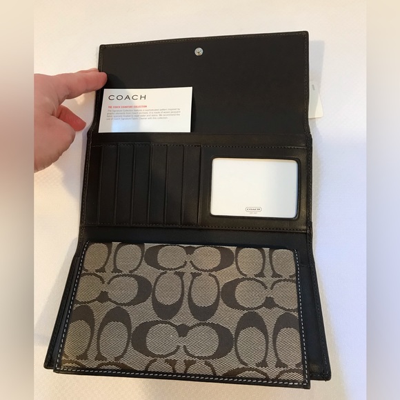 NWT Signature Coach Wallet Clutch 3H00027816 Color Khaki/Mahogany - Picture 6 of 9